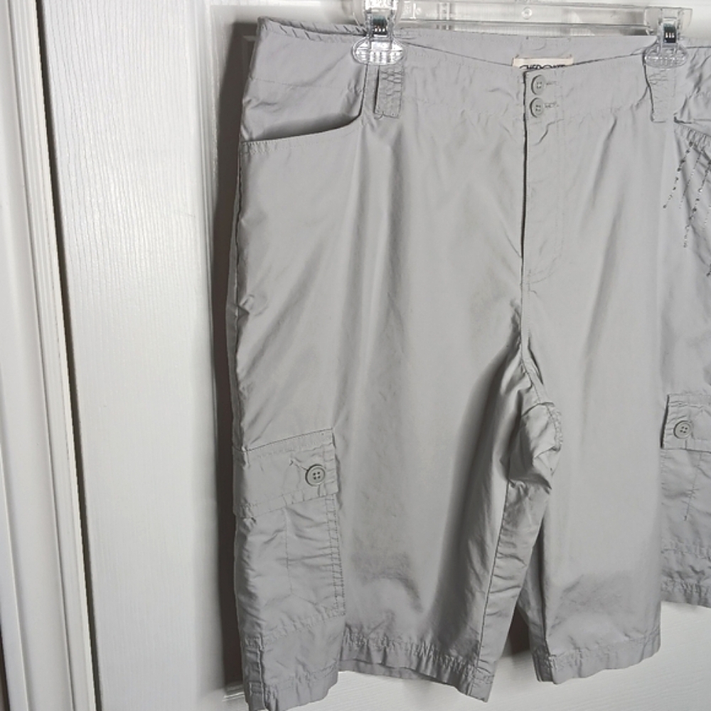 Cherokee Women's Bermuda Cargo Shorts Plus Size 18 Light Gray Casual - Picture 9 of 16